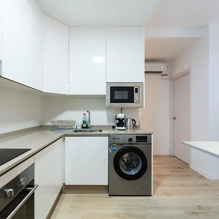 1 Bedroom 85 Mts To Apartament *
