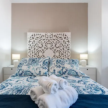 1 Bedroom 85 Mts To