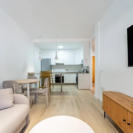 1 Bedroom 85 Mts To * فوينخيرولا