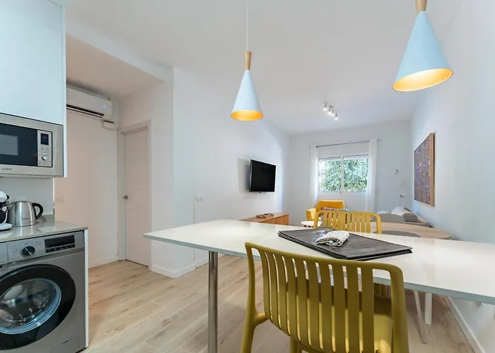 1 Bedroom 85 Mts To Lägenhet *